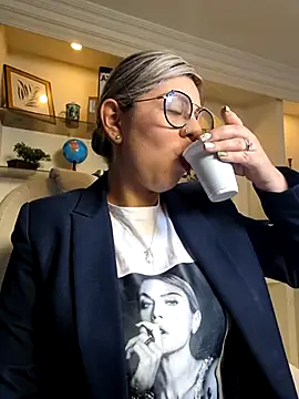 Snapshot of Cata_Office-12 chatting on February 2025 02:10:02 PM Cata Office-12 online show from February 2025 02:10:02 PM