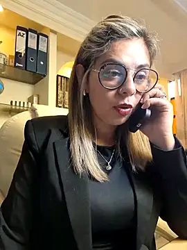 Snapshot of Cata_Office-12 chatting on March 2025 02:48:02 PM Cata Office-12 online show from March 2025 02:48:02 PM