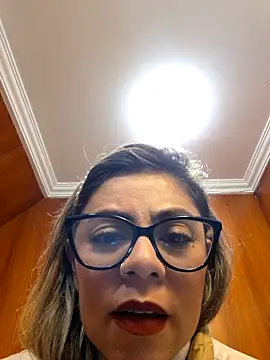 Snapshot of Cata_Office-12 chatting on September 2025 03:11:01 PM Cata Office-12 online show from September 2025 03:11:01 PM