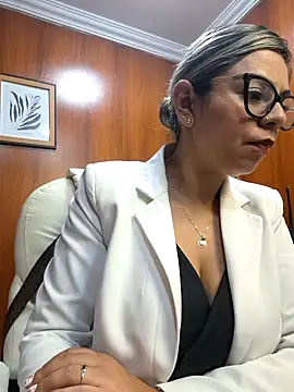 Snapshot of Cata_Office-12 chatting on September 2025 02:50:01 PM Cata Office-12 online show from September 2025 02:50:01 PM