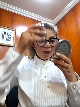 Snapshot of Cata_Office-12 chatting on September 2025 04:23:02 PM Cata Office-12 online show from September 2025 04:23:02 PM