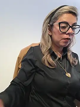 Snapshot of Cata_Office-12 chatting on November 2025 02:07:02 PM Cata Office-12 online show from November 2025 02:07:02 PM