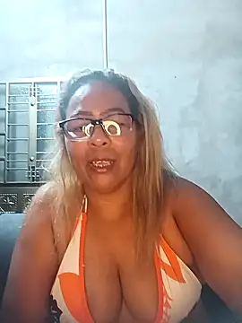 Afroditabichota online show from September 2025 03:54:01 AM