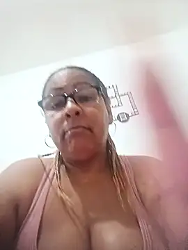 Afroditabichota online show from November 2025 04:04:01 AM