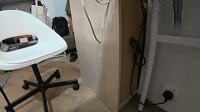 Snapshot of YunheLEE chatting on February 2026 01:32:02 PM YunheLEE online show from February 2026 01:32:02 PM