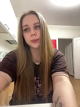 Marylallka5 online show from April 2026 07:10:01 PM