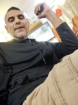 Gillygilly76 online show from October 2025 02:25:02 AM