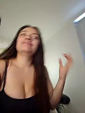 valery mora online show from December 2024 01:39:02 PM