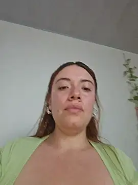 valery mora online show from October 2025 05:11:02 PM