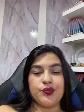 Snapshot of alayasmile chatting on October 2025 04:41:02 AM alayasmile online show from October 2025 04:41:02 AM