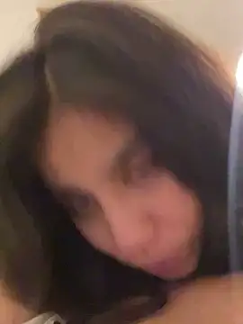 Snapshot of Cuteandhornyy chatting on March 2025 04:38:01 AM Cuteandhornyy online show from March 2025 04:38:01 AM