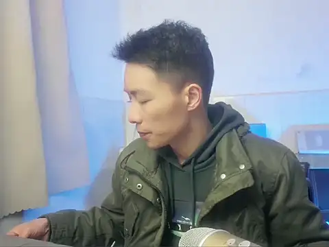 xhqds online show from December 2024 09:52:01 PM