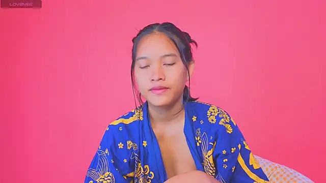 Natsu   online show from January 2025 01:59:02 AM