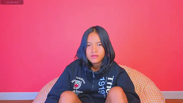 Natsu   online show from January 2025 06:12:02 PM