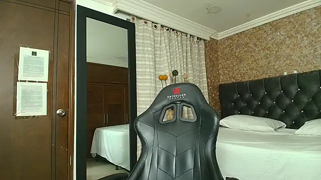 stella xue online show from March 2025 11:12:02 PM