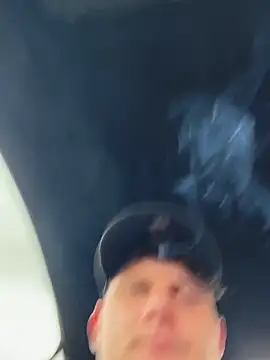 Snapshot of HFDYJLO chatting on May 2026 01:27:01 PM HFDYJLO online show from May 2026 01:27:01 PM