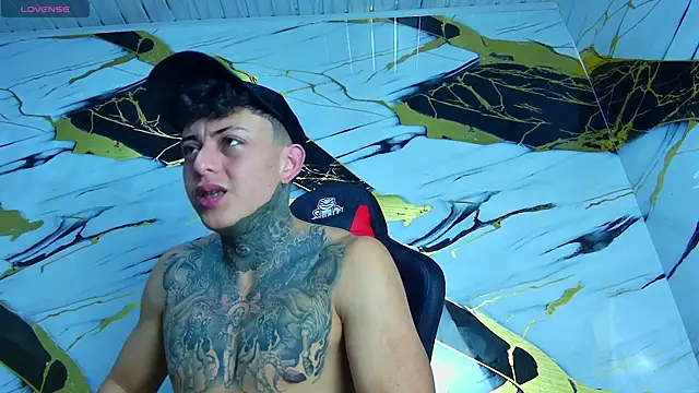 Kevin22 222 online show from March 2025 05:17:02 PM