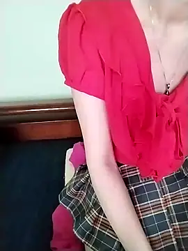 Luxcute286 online show from April 2026 01:05:02 AM