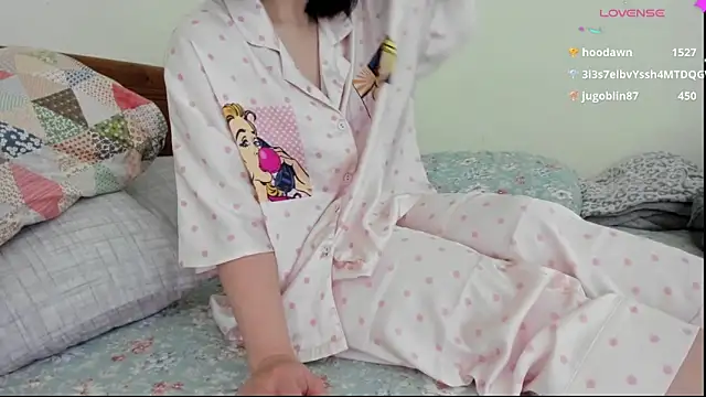 Snapshot of Baby_Claraa chatting on January 2025 06:13:02 AM Baby Claraa online show from January 2025 06:13:02 AM