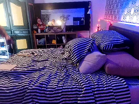 RawRyder8 online show from September 2025 02:02:01 AM