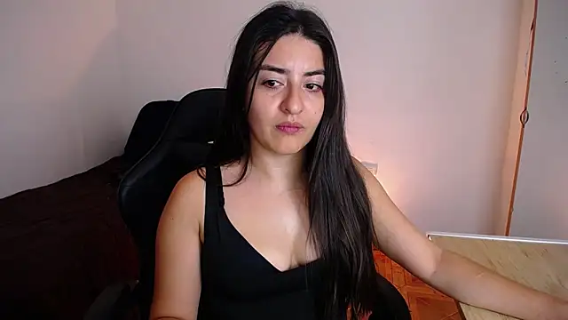 Snapshot of moritalatina chatting on April 2026 09:45:01 PM moritalatina online show from April 2026 09:45:01 PM