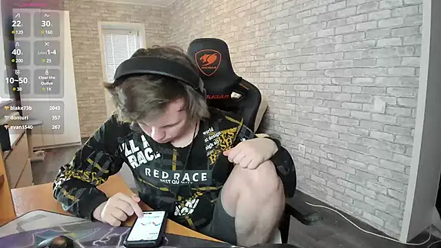 iliaskrislove online show from March 2025 07:02:01 AM