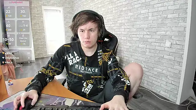 iliaskrislove online show from March 2025 11:53:02 AM