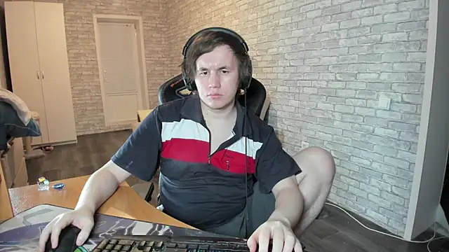 iliaskrislove online show from March 2025 08:29:02 PM