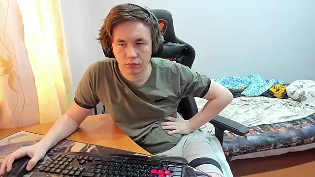 iliaskrislove online show from September 2025 10:04:02 AM