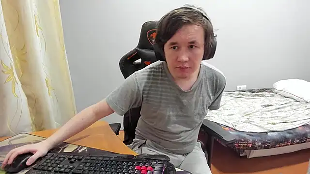 iliaskrislove online show from September 2025 03:47:02 PM