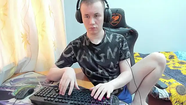 iliaskrislove online show from October 2025 03:39:02 AM