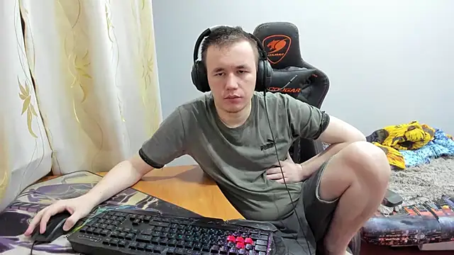 iliaskrislove online show from October 2025 07:53:02 PM