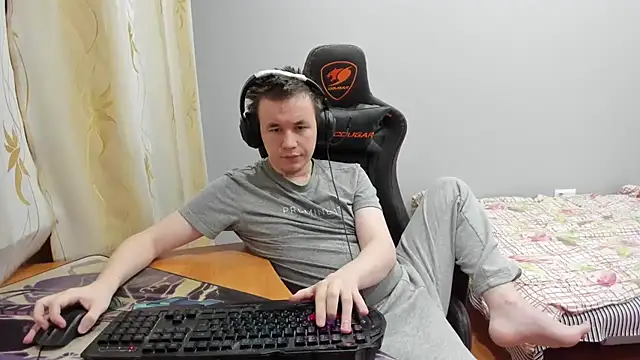 iliaskrislove online show from November 2025 09:17:01 PM