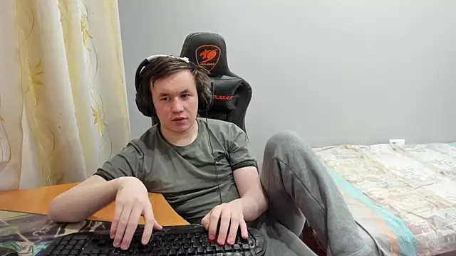 iliaskrislove online show from February 2026 04:49:01 PM