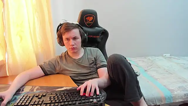 iliaskrislove online show from March 2026 07:27:01 AM