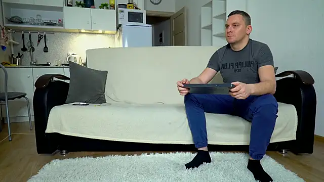 Snapshot of littlesweettifany chatting on February 2025 03:09:02 PM littlesweettifany online show from February 2025 03:09:02 PM