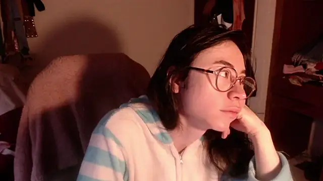 emily pearl  online show from November 2025 10:47:01 AM