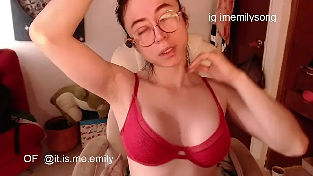 Snapshot of emily_pearl_ chatting on March 2026 03:20:02 PM emily pearl online show from March 2026 03:20:02 PM