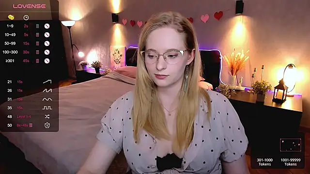 Aemilia  online show from October 2025 08:55:02 AM