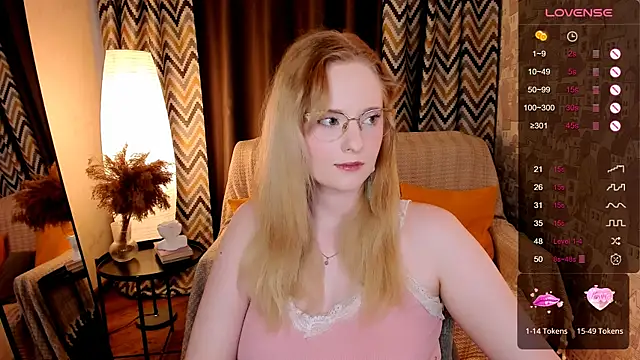 Aemilia  online show from October 2025 08:15:02 AM