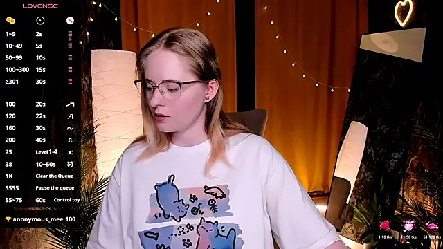 Snapshot of Aemilia_ chatting on July 2026 07:50:01 AM Aemilia online show from July 2026 07:50:01 AM