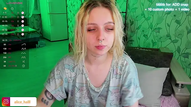 Alice Halle online show from January 2025 05:18:02 PM