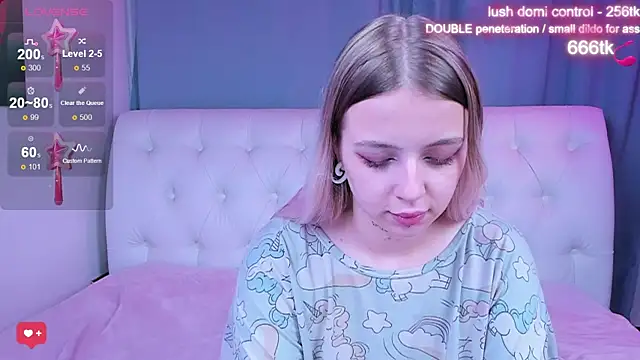 Alice Halle online show from October 2025 09:19:01 AM