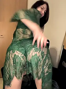 Linalicious online show from December 2024 07:28:02 PM