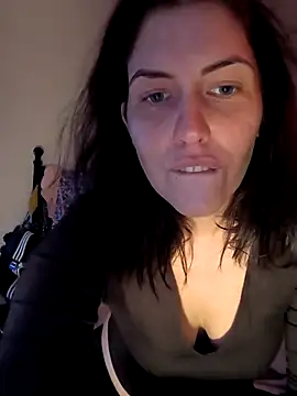 Linalicious online show from November 2025 03:12:01 PM