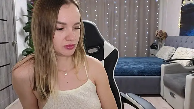 Snapshot of Strip-Lady chatting on February 2026 12:32:02 PM Strip-Lady online show from February 2026 12:32:02 PM