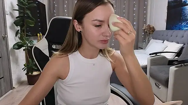 Snapshot of Strip-Lady chatting on February 2026 01:40:02 PM Strip-Lady online show from February 2026 01:40:02 PM