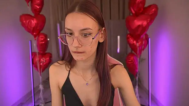 CozyMell online show from February 2025 02:00:02 PM