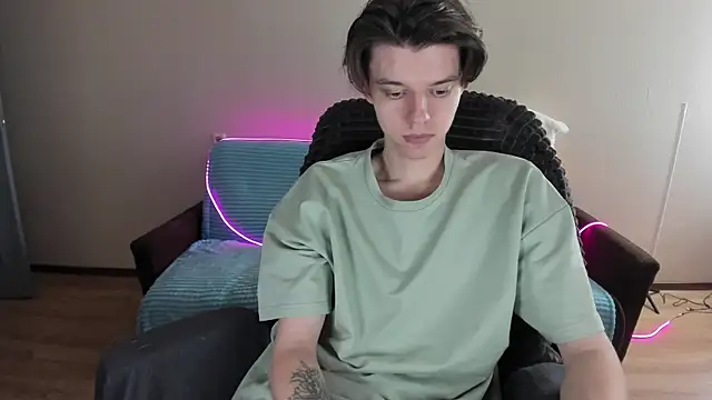 Snapshot of Liam_sexy1 chatting on December 2024 12:37:01 PM Liam sexy1 online show from December 2024 12:37:01 PM