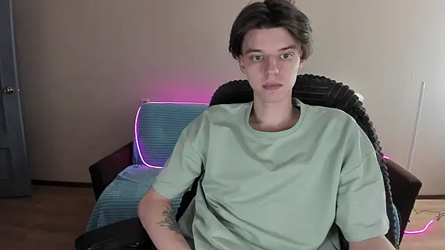 Snapshot of Liam_sexy1 chatting on December 2024 12:34:02 PM Liam sexy1 online show from December 2024 12:34:02 PM